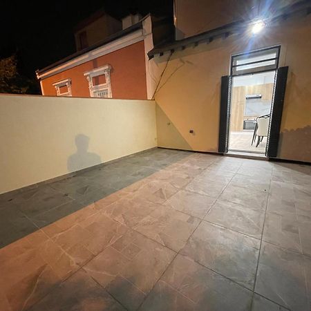 Appartement Avec Terrasse Et Ciel Etoile ! Noisy-le-Sec Ngoại thất bức ảnh
